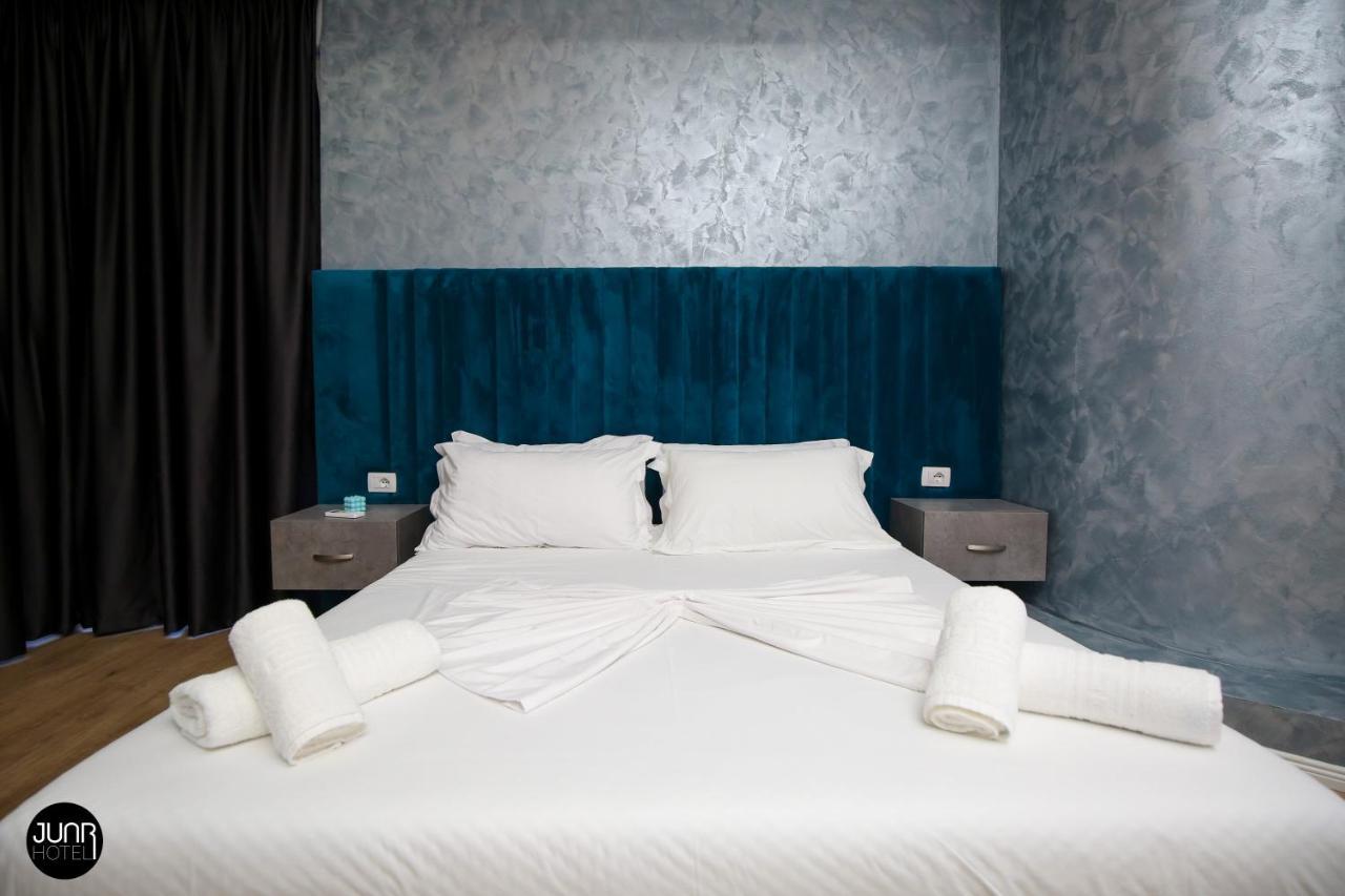 Skyhill Boutique Hotel Vlorë Esterno foto