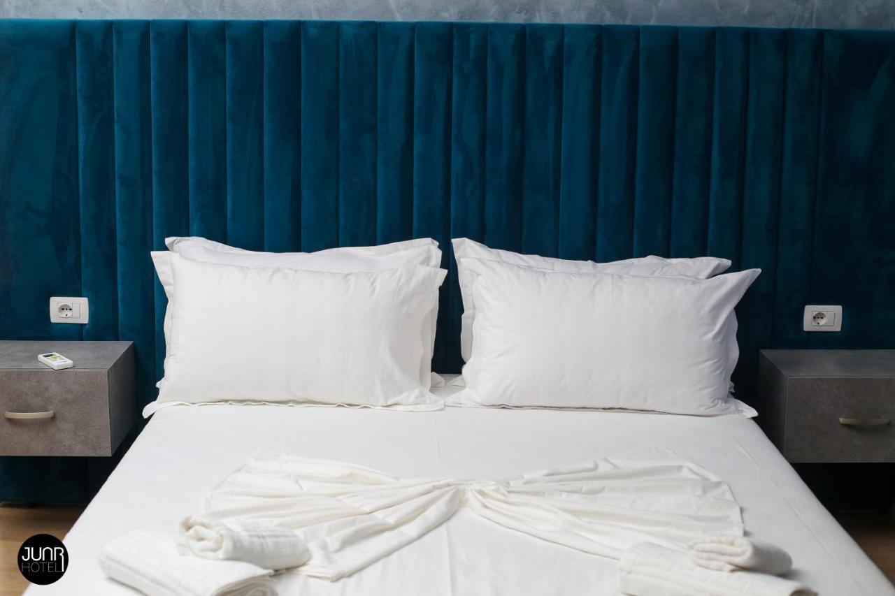 Skyhill Boutique Hotel Vlorë Esterno foto