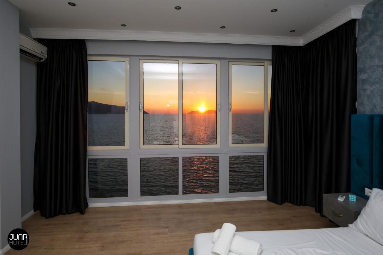 Skyhill Boutique Hotel Vlorë Esterno foto