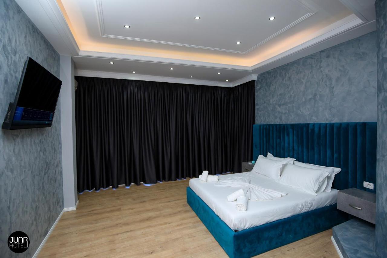 Skyhill Boutique Hotel Vlorë Esterno foto