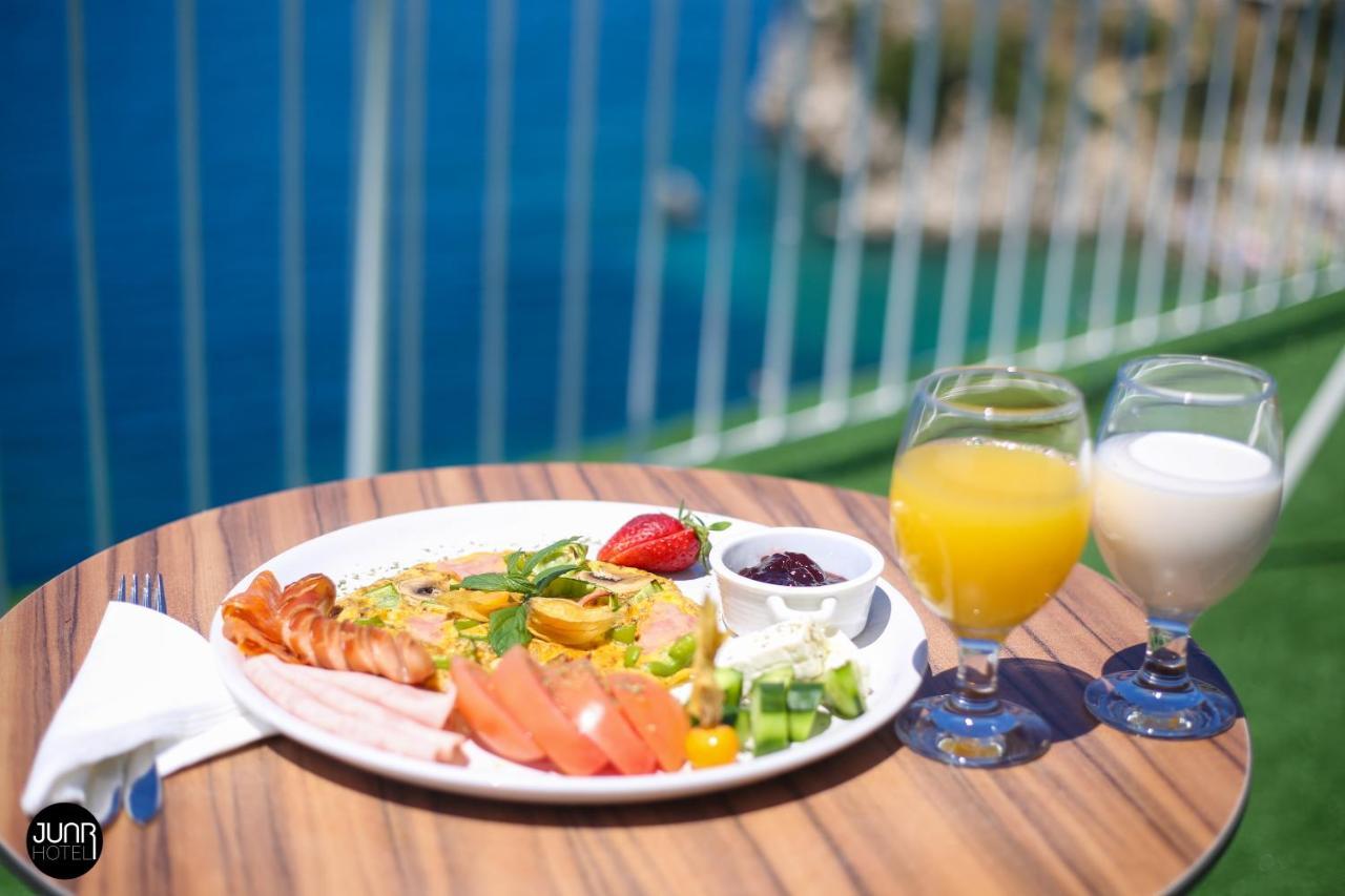 Skyhill Boutique Hotel Vlorë Esterno foto