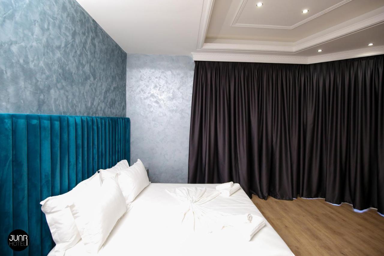 Skyhill Boutique Hotel Vlorë Esterno foto