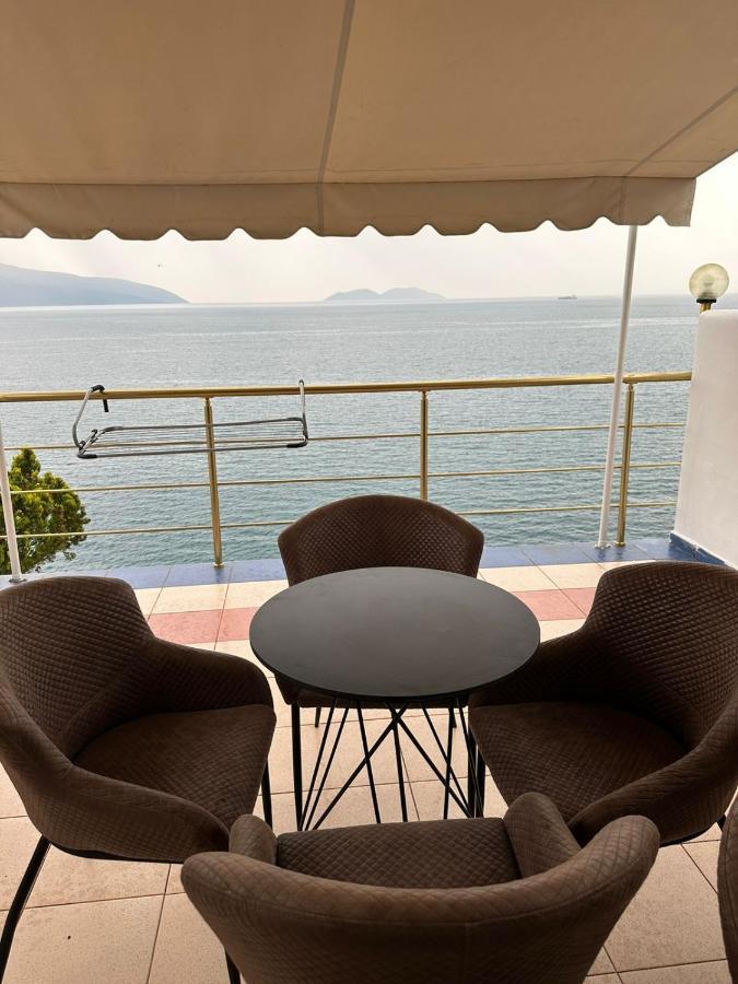 Skyhill Boutique Hotel Vlorë Esterno foto
